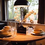 Visama, Moderne An Der Fulda-aue Apartamento *