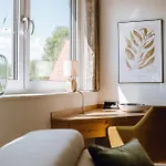 Visama, Moderne An Der Fulda-aue Apartamento *
