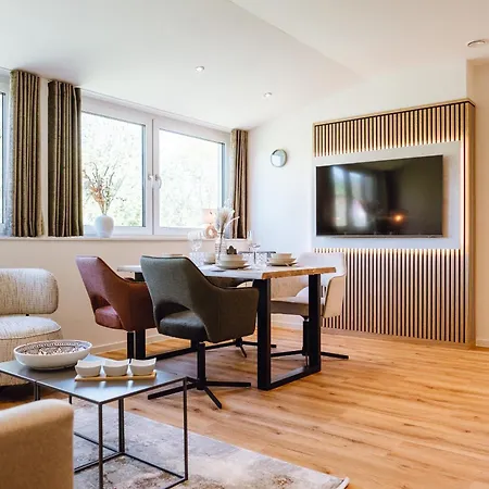 Visama, Moderne An Der Fulda-aue Apartment