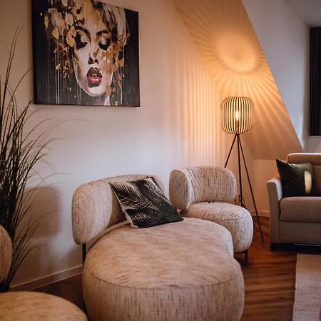 Visama, Moderne An Der Fulda-aue Apartamento *